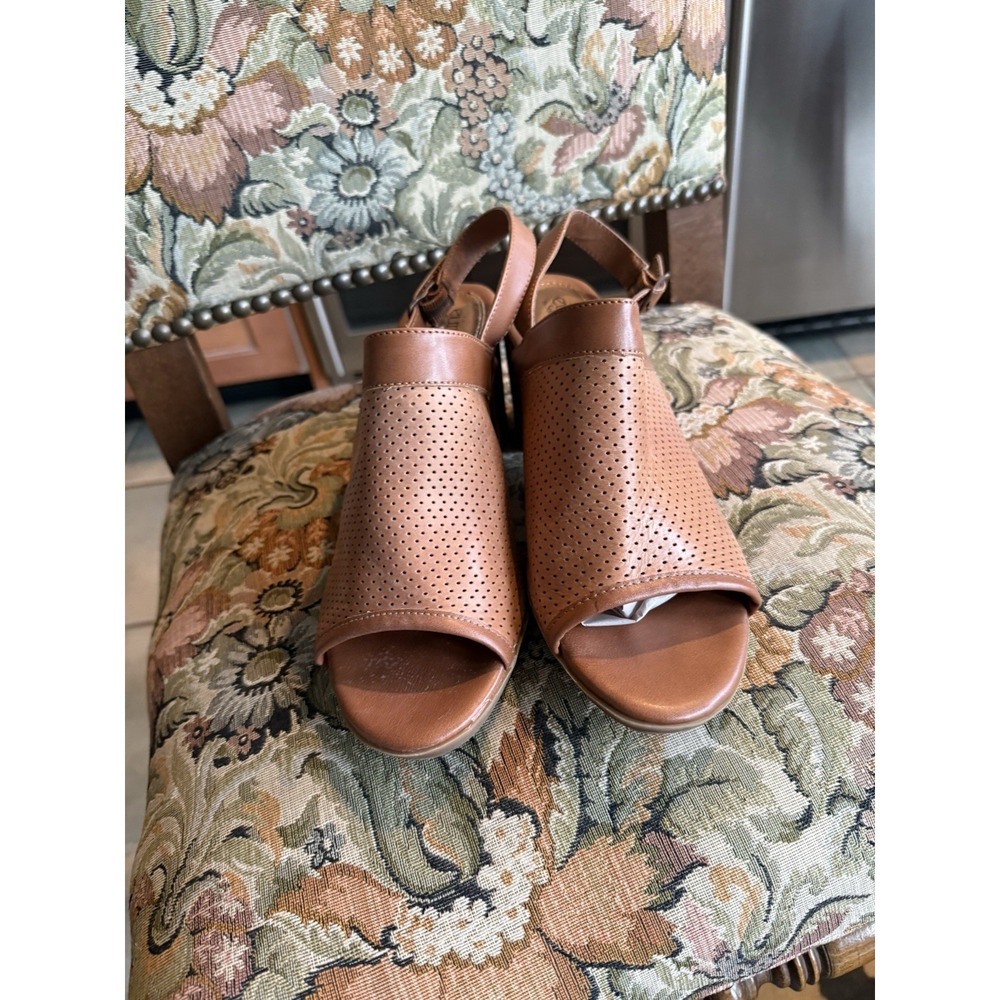 Eurosoft Women's Minoa Slingback Leather Size 9.5 Gently‎ Used
